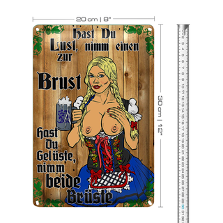 Blechschild Pinup 20x30cm Nimm einen zur Brust Bier