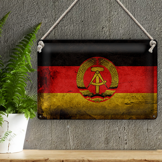Blechschild Flagge 30x20cm DDR Fahne Wanddeko