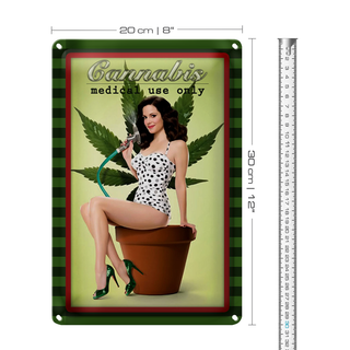 Blechschild Pinup 20x30cm Cannabis medical use only