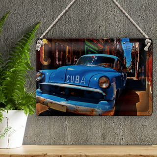 Blechschild 30x20cm Kuba Auto in einer Gasse von Havanna blauer Oldtimer