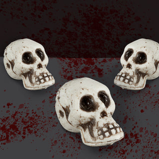 Totenköpfe Streudeko 50tlg Kunststoff 1,4x2,3x1,7cm Totenkopf Halloween Tischdeko Schädel Gruselparty