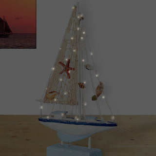LED Segelboot auf Sockel H41cm Fischerboot Schiff Boot Fischernetz Seestern Holzoptik An-/Ausschalter 30LEDs warmweiß