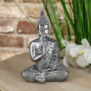Buddha sitzend 12x17,5x7cm silber Polyresin Statue Skulptur Feng Shui Lotussitz Wohndeko Meditation