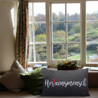 Kissen Herzensmensch in weiß /grau Sofakissen Kuschelkissen mit Herz