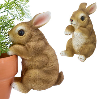 Kletterhase Polyresin 11x16x8,5cm hellbraun weiß Hase Dekohase für Blumentopfdeko Gartenfigur Topfhänger Osterdekoration