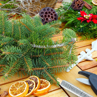 Basteldraht auf Holzstab 50m Eisen silber/gold/grün/schwarz Wickeldraht Floristikdraht Draht zum Basteln Deko Gestecke Adventskranz Blumendekoration