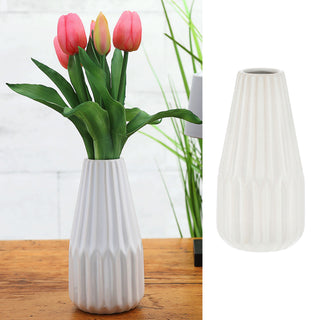 Vase vertikales Rillendesign 8,5x17cm Keramik Dolomit weiß konische Form Blumenvase Dekovase Tischvase