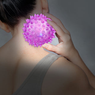 LED Massageball 12er Set 6 Farben Ø5,5cm Gummi blinkender Noppenball Fazienball Igelball Spielball