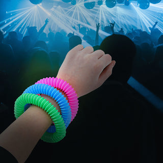 Stretch Pop Tube 24 Stück Display 6fach sortiert 20cm Kunststoff Stretchschläuche Sensorikspielzeit