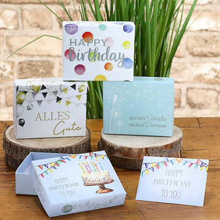 Geschenkbox mit Musik versch. Motive 9,5x7x3,5cm weiß bunt Karton Schachtel Stülpdeckel Briefumschlag Musik-Geschenkbox