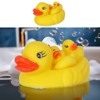 Badeente Mama mit Kids 4tlg. 11x9x15cm PVC gelb Schnabel Badespielzeug Quietscheente Badewanne Mama-Ente 3 Baby-Enten