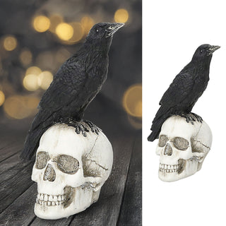 Rabe auf Totenschädel Polyresin 11x14x8cm schwarz weiß Dekofigur Skull Totenkopf Krähe Halloween Gothic Dekoration