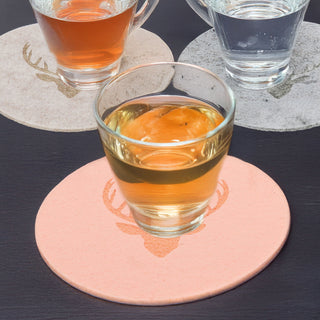 Untersetzer Hirschgeweih 12er Set Polyesterfilz Ø10cm rund grau rosa beige für Glas Flasche Tischdekoration Hirschkopf Landhausstil