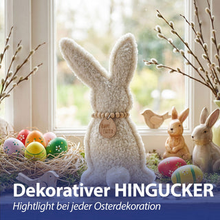 Hase auf Holzfuss 'Frohe Ostern' 2er Set Polyester MDF 13,5x26x6cm Osterdekoration Osterhase mit Holzkette und Kuschelfaktor