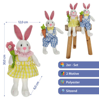 Osterhasenpaar Mann Frau sitzend im Karodesign 12x30x6cm Polyester blau gelb Osterdekoration Hasenfigur Dekofigur