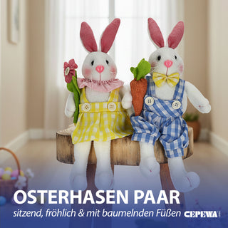 Osterhasenpaar Mann Frau sitzend im Karodesign 12x30x6cm Polyester blau gelb Osterdekoration Hasenfigur Dekofigur