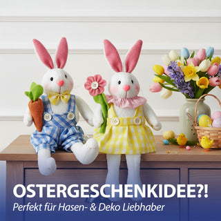 Osterhasenpaar Mann Frau sitzend im Karodesign 12x30x6cm Polyester blau gelb Osterdekoration Hasenfigur Dekofigur